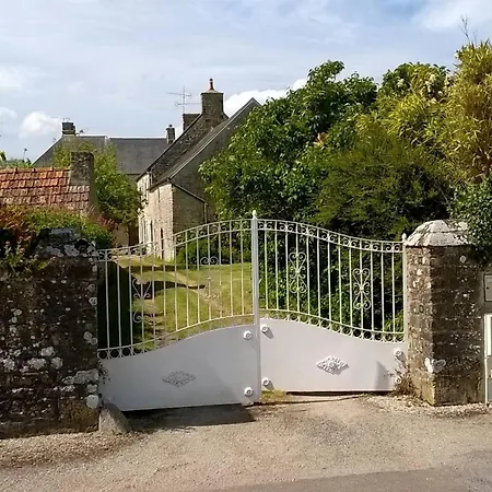 Maison élégante à Avec Cheminée